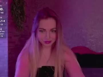 holly_molly8 from Chaturbate