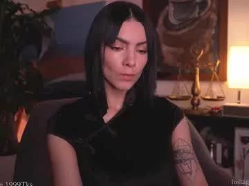 hollylinder_ from Chaturbate