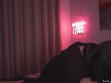 hollylinder_ from Chaturbate