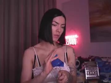 hollylinder_ from Chaturbate