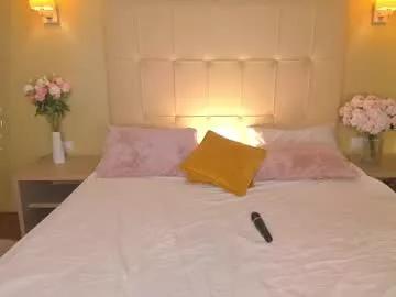 hollyylee from Chaturbate