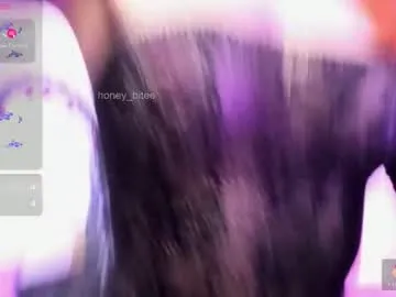 Freechat honey_bitee on Chaturbate