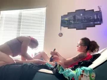 Hotcouple1319 from Chaturbate