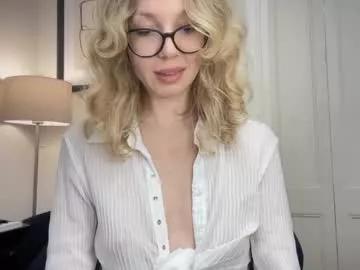 hottymilana from Chaturbate