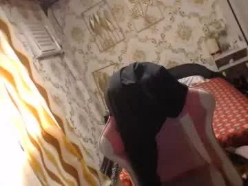 Hugecockbella04 from Chaturbate