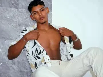 Freechat hugo_cano on Chaturbate