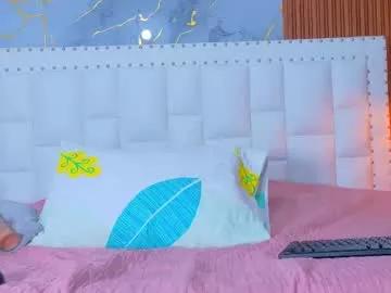 indiancutiie from Chaturbate