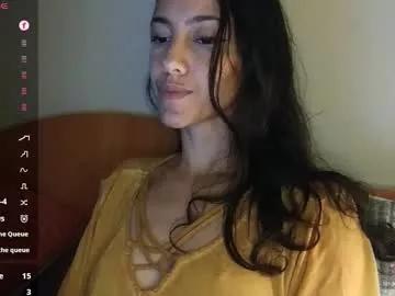 innocentlatiina from Chaturbate