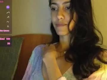 innocentlatiina from Chaturbate