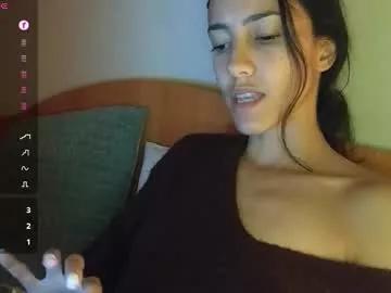 innocentlatiina from Chaturbate