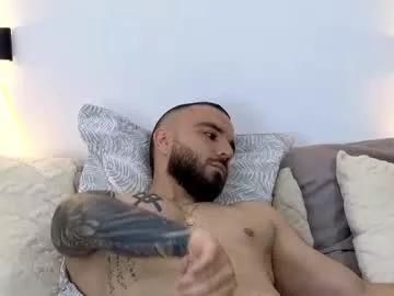 isaac_carter from Chaturbate