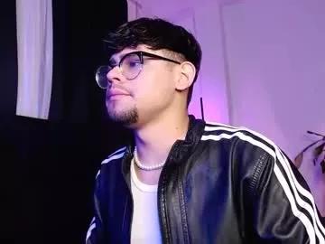 isaac_saenz from Chaturbate