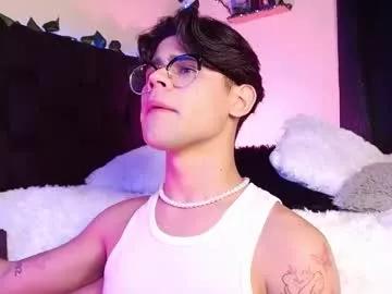 isaac_saenz from Chaturbate