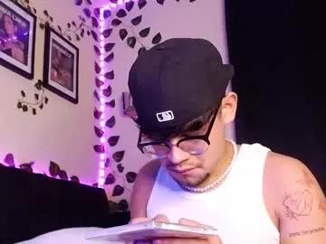 isaac_saenz from Chaturbate