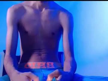 isaaclatino from Chaturbate