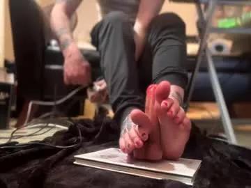 Ishouldntbeonhereagain from Chaturbate