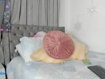 Freechat islaa_bluee on Chaturbate