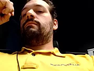 Italianbigboy93 from Chaturbate