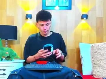 izaan_wolters from Chaturbate