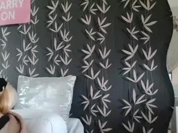 jakkilouise from Chaturbate