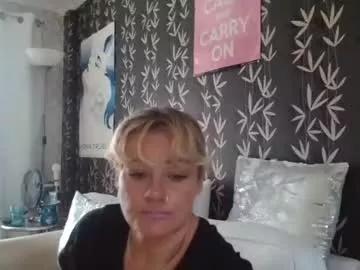 jakkilouise from Chaturbate