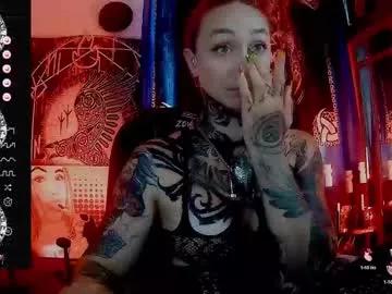 Jennalovvee from Chaturbate