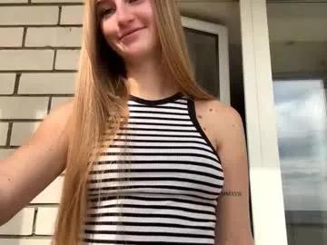 Jinnyjaquins from Chaturbate