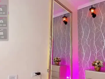 Freechat julia_rivers on Chaturbate