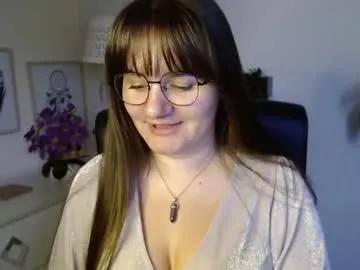 Julie_extasy from Chaturbate