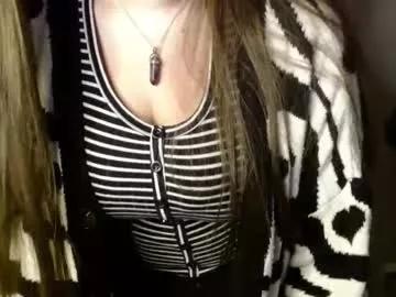 Julie_extasy from Chaturbate