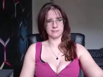kayalips from Chaturbate