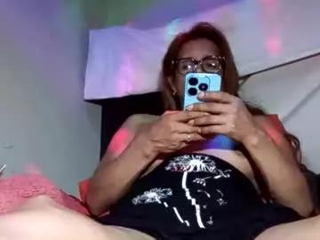 kelly_alisset from Chaturbate
