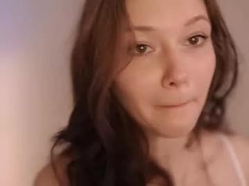Kelly_ember from Chaturbate