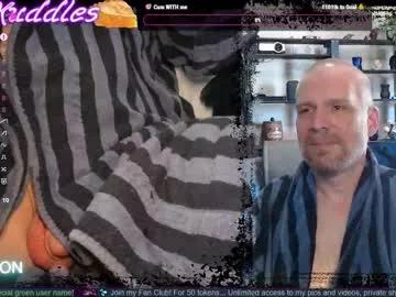 kenkuddles from Chaturbate
