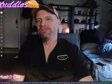 kenkuddles from Chaturbate