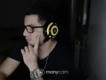Kevinnlovely from Chaturbate