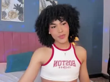 Freechat khloelatina on Chaturbate