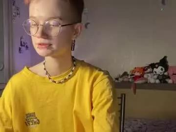 kiki_blue_eyes from Chaturbate
