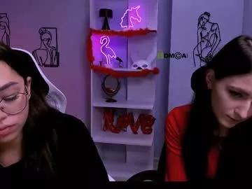 kiki_swan from Chaturbate