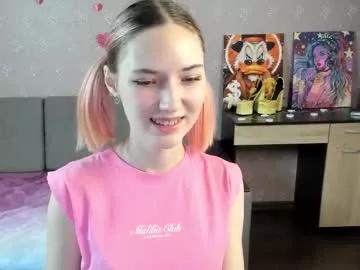 kikiclark_ from Chaturbate