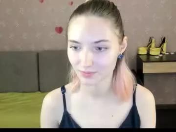 kikiclark_ from Chaturbate