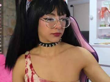kikilepetite from Chaturbate
