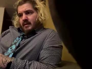 kinkybiguy14 from Chaturbate