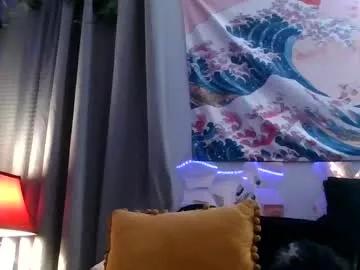 kinkypinkyplay2 from Chaturbate