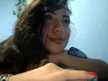 kissmelovejummy from Chaturbate