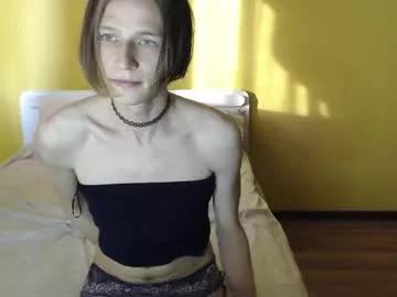kissmysnowskin from Chaturbate
