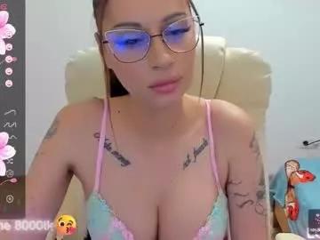 kisssnicol from Chaturbate