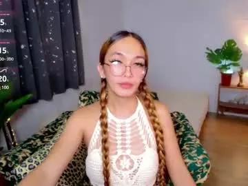 kween_romance from Chaturbate