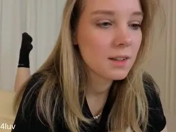 Freechat l1n4luv on Chaturbate