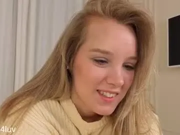 Freechat l1n4luv on Chaturbate